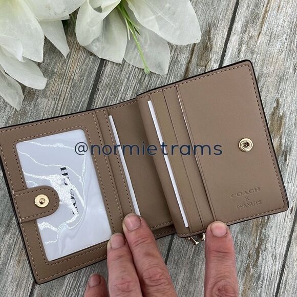 Coach X Peanuts Leather Snap Wallet Bag Purse - Picture 6 of 10